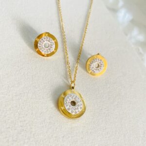 Pendant With Studs Locket Set
