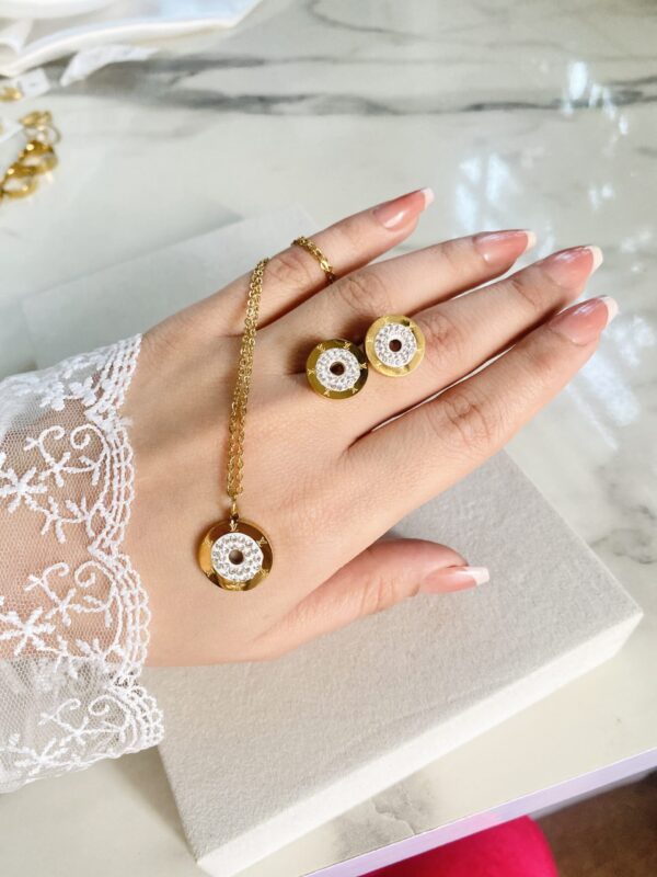 Pendant With Studs Locket Set - Image 6