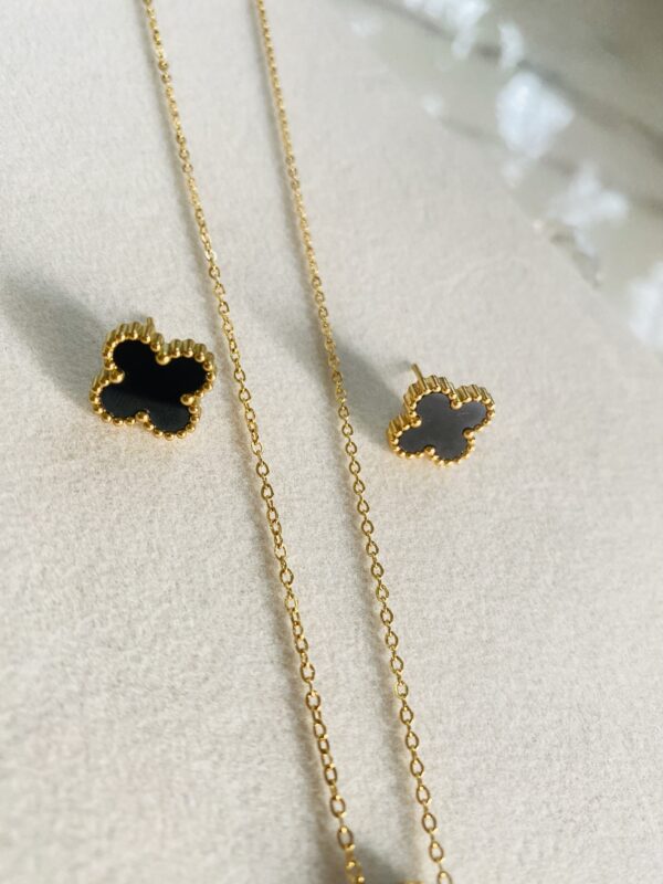 Four Leat clover Pendant with Ear Studs - Image 5