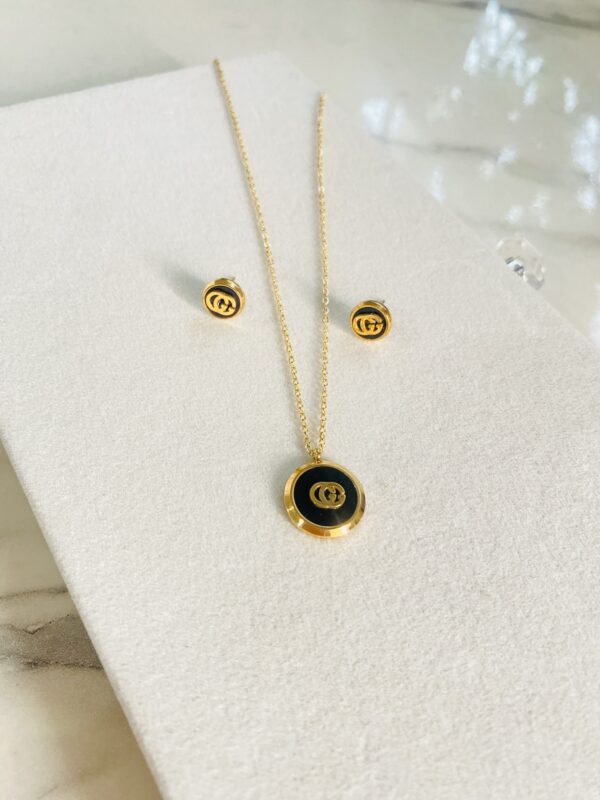 Gucci Blondie Pendant Necklace - Image 2