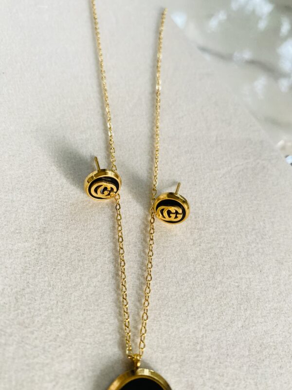 Gucci Blondie Pendant Necklace - Image 4