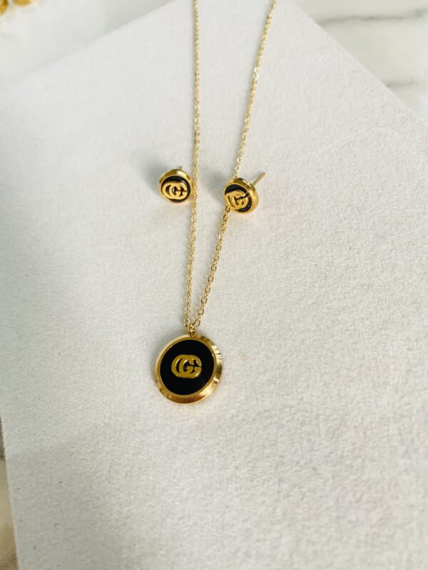 Gucci Blondie Pendant Necklace - Image 5